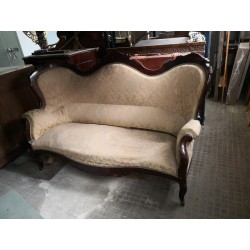 Sofa restaurado para alquiler